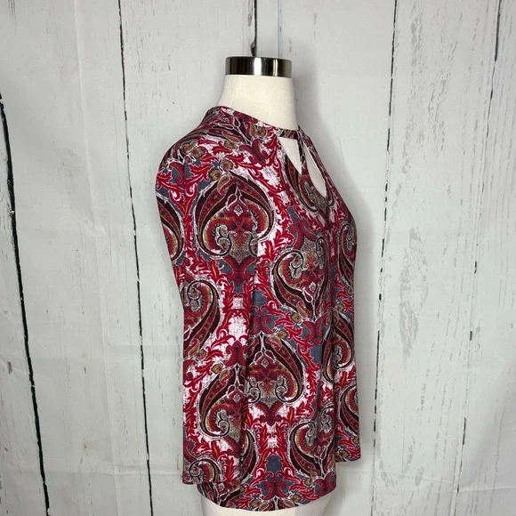 Paisley Keyhole Women's Top - Red and Black - Picture 7 of 9
